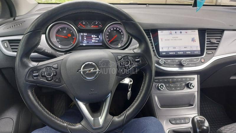 Opel Astra K 1.6