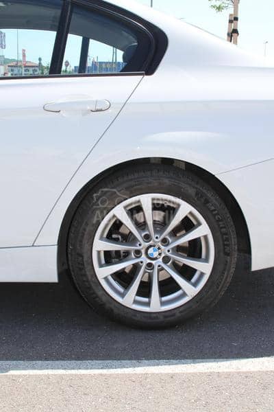 BMW 320d F30 LCI