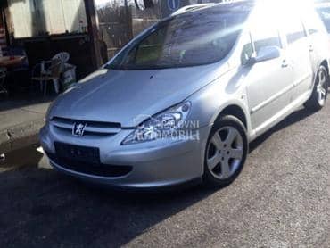 Peugeot 307 2004 -  kompletan auto u delovima
