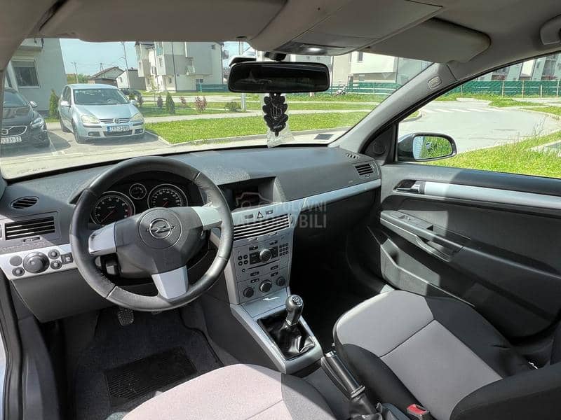 Opel Astra H 1.6
