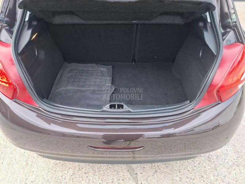 Peugeot 208 1.6 EHDI
