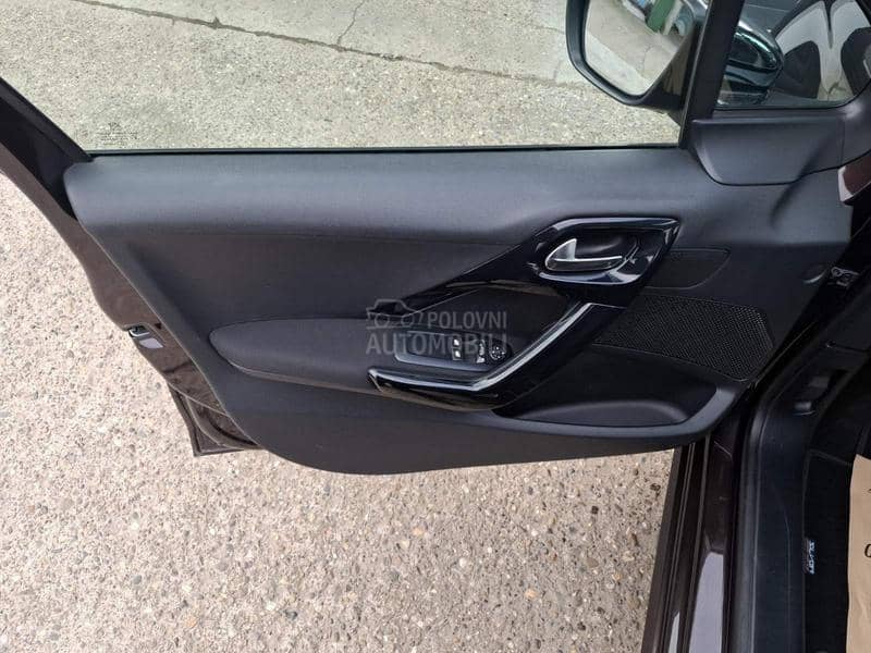 Peugeot 208 1.6 EHDI