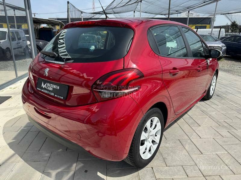Peugeot 208 1.2b LIKE