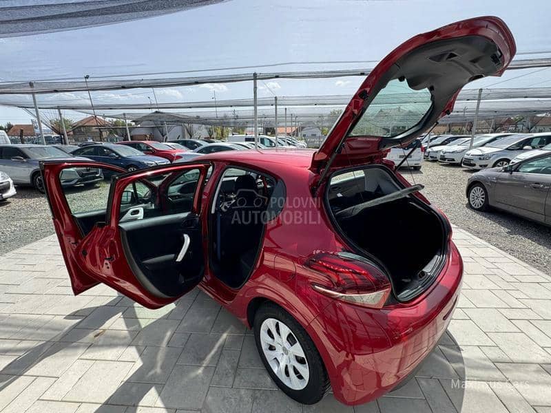 Peugeot 208 1.2b LIKE