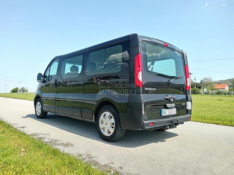 Renault Trafic 2.5DCi 2007 9 sedišta