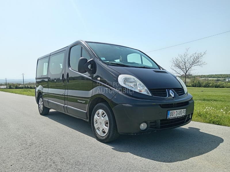 Renault Trafic 2.5DCi 2007 9 sedišta
