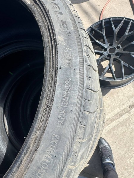 Triangle 255/40 R21 Letnja