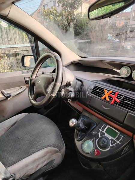 Citroen C8 