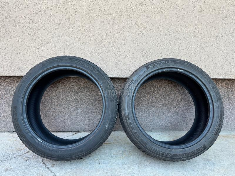 Avon 245/45 R19 Zimska
