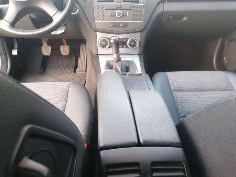 Mercedes Benz C 200 2.2 avantgarde