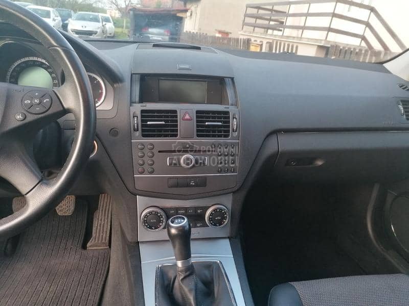 Mercedes Benz C 200 2.2 avantgarde
