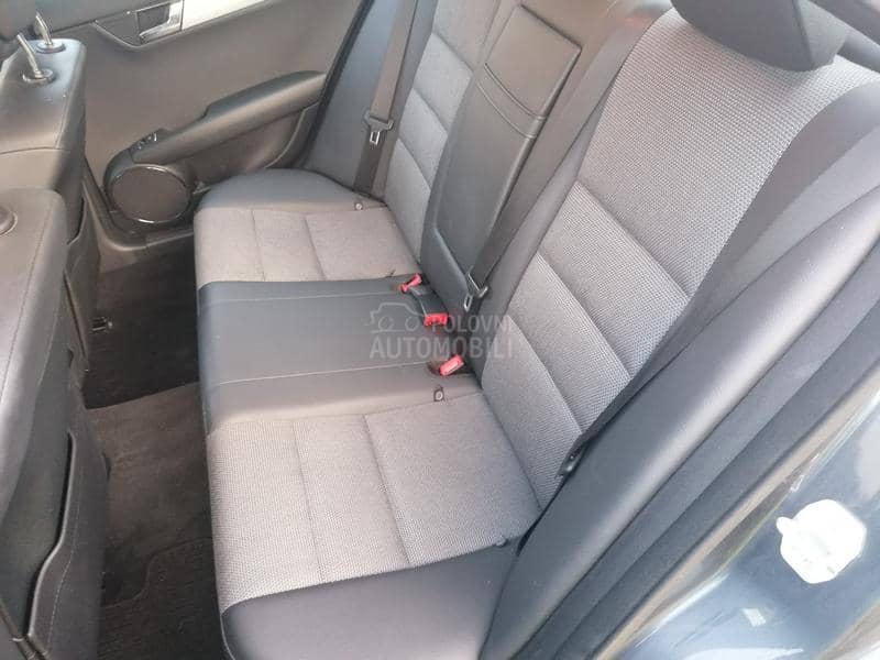 Mercedes Benz C 200 2.2 avantgarde