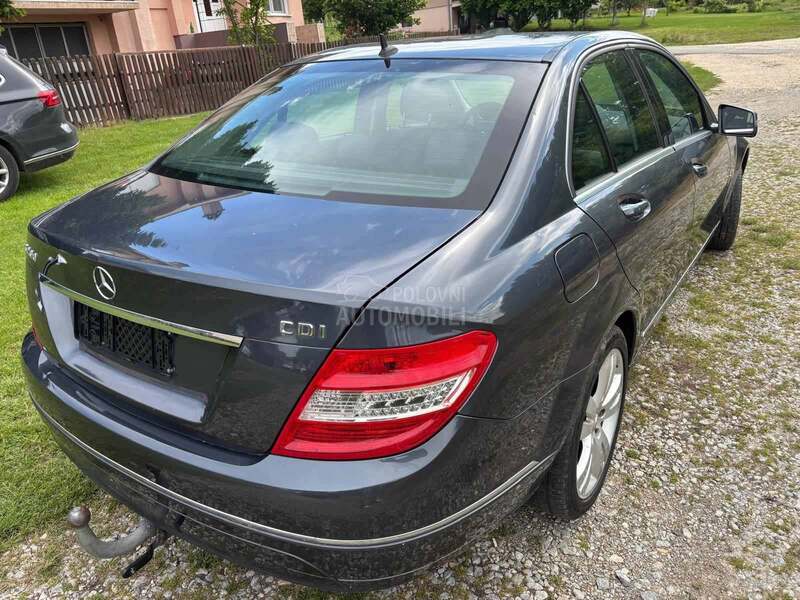 Mercedes Benz C 200 2.2 avantgarde
