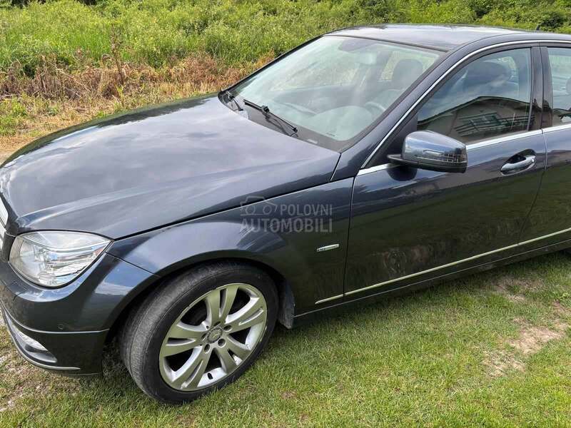 Mercedes Benz C 200 2.2 avantgarde