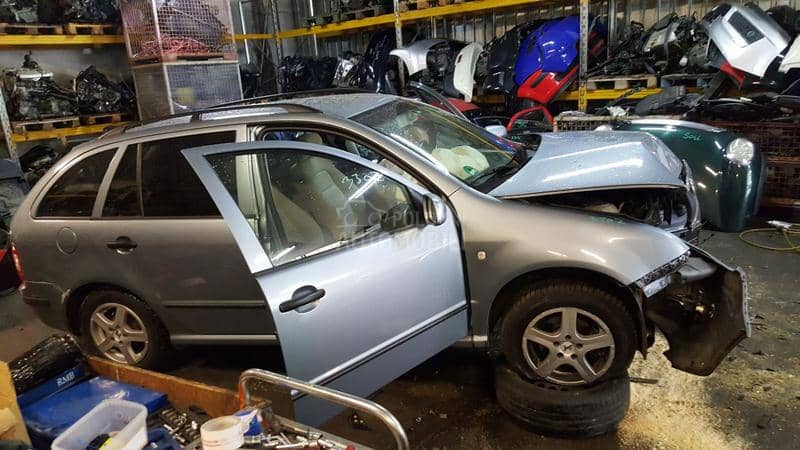 Škoda Fabia 2005 -  kompletan auto u delovima