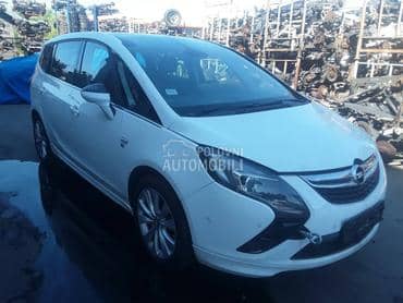 Opel Zafira 2013 -  kompletan auto u delovima