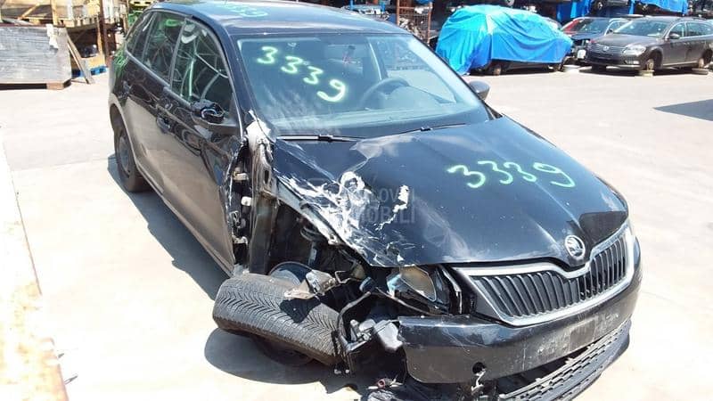 Škoda Rapid 2015 -  kompletan auto u delovima