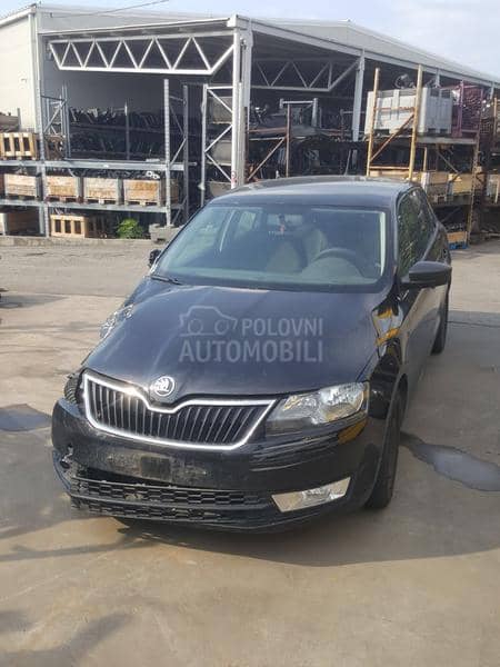 Škoda Rapid 2015 -  kompletan auto u delovima