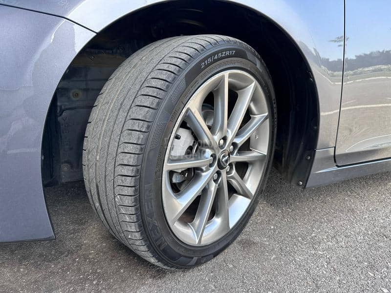 Lexus CT 200h AUT/184h.k.m