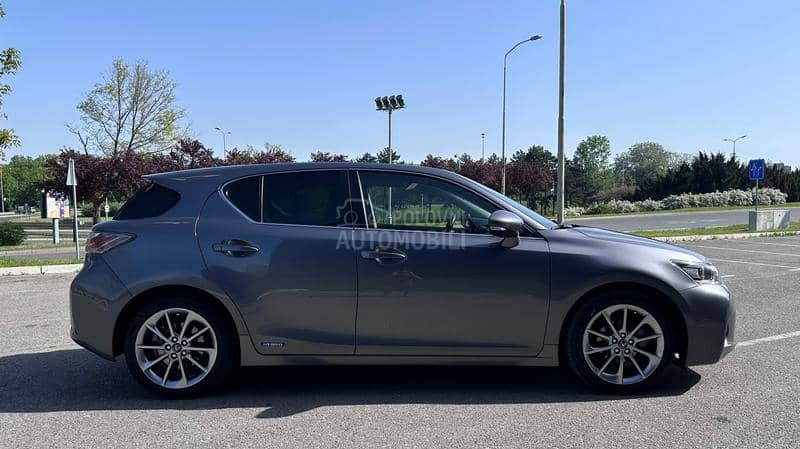 Lexus CT 200h AUT/184h.k.m