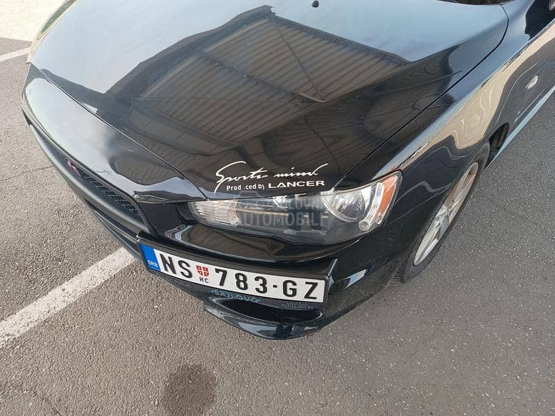 Mitsubishi Lancer 