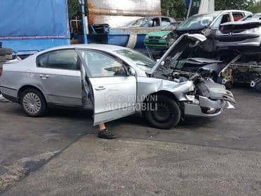 Volkswagen Passat B6 2004 -  kompletan auto u delovima