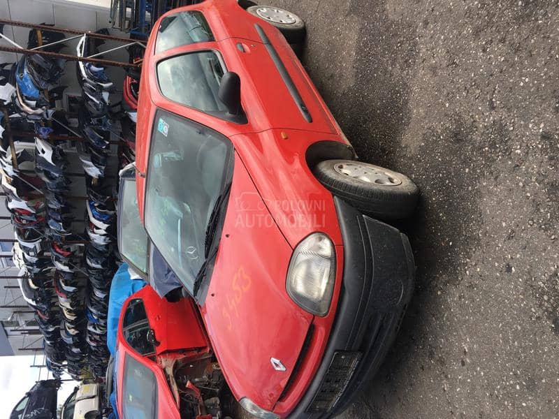 Renault Clio 1998 -  kompletan auto u delovima