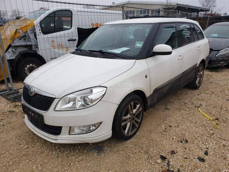 Škoda Fabia 2010 -  kompletan auto u delovima