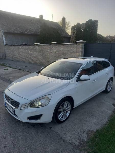 Volvo V60 