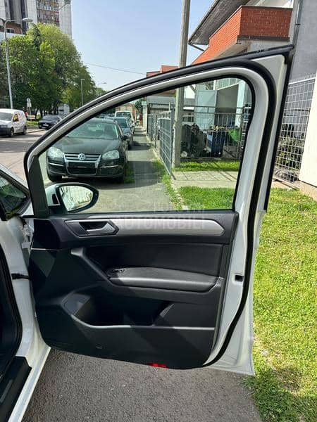 Volkswagen Touran 2.0 tdi dsg
