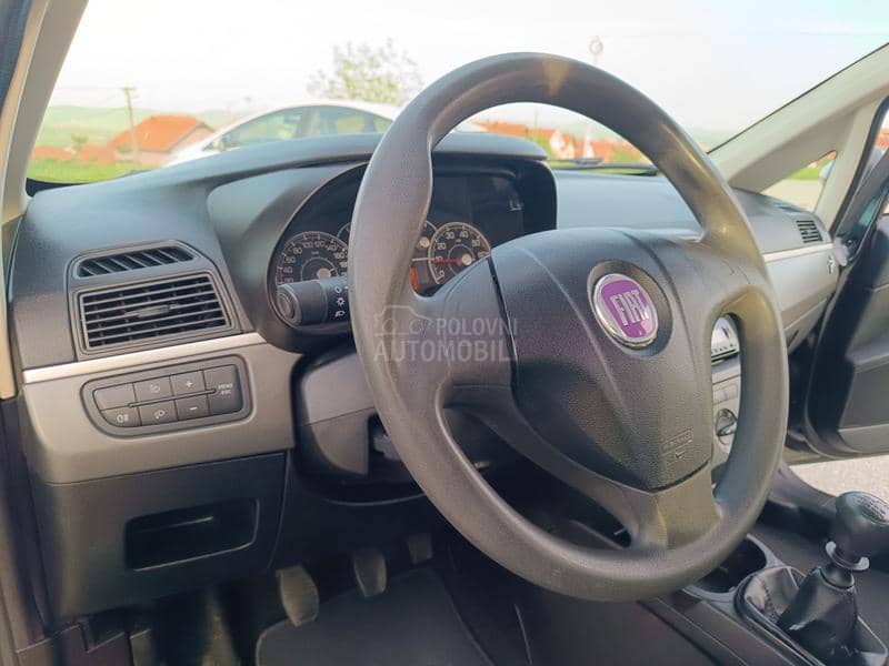 Fiat Grande Punto ŠVAJC 1.4 8v