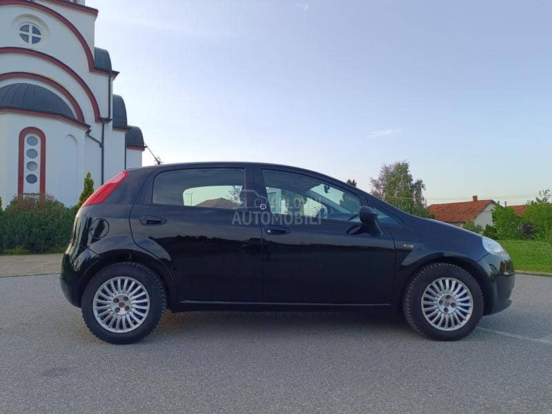 Fiat Grande Punto ŠVAJC 1.4 8v