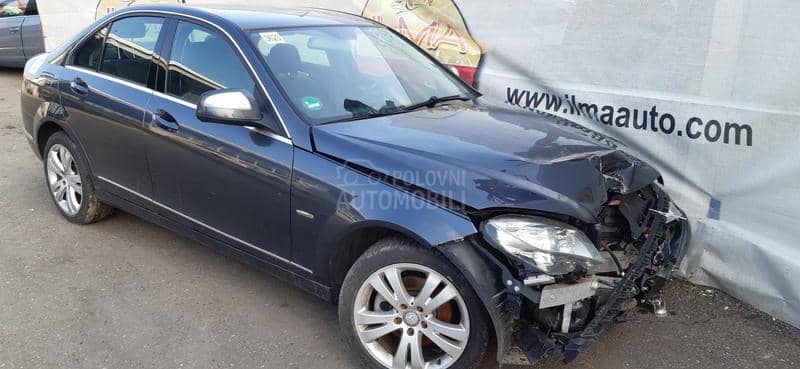 Mercedes Benz C Klasa 2007 -  kompletan auto u delovima