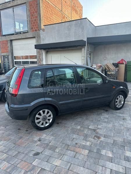 Ford Fusion 1.4 tdci