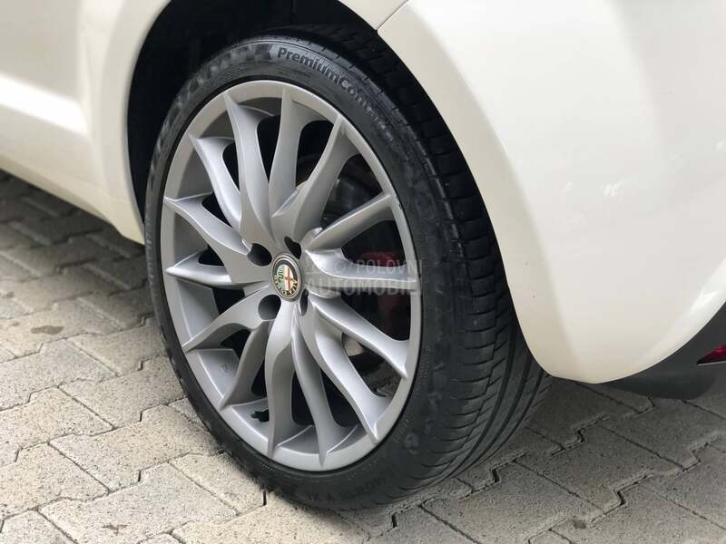Alfa Romeo MiTo 1.4 tb QV carbon
