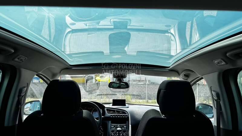 Peugeot 3008 1.6 allure pano nav