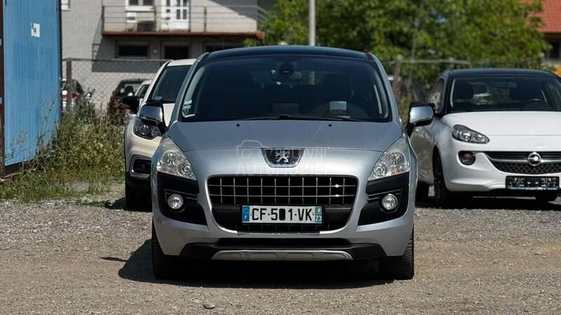 Peugeot 3008 1.6 allure pano nav