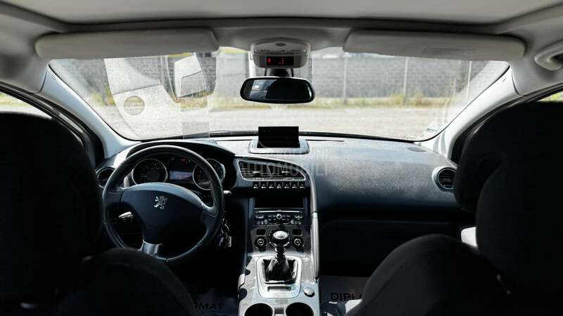 Peugeot 3008 1.6 allure pano nav