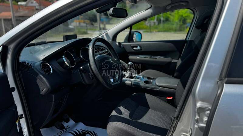 Peugeot 3008 1.6 allure pano nav