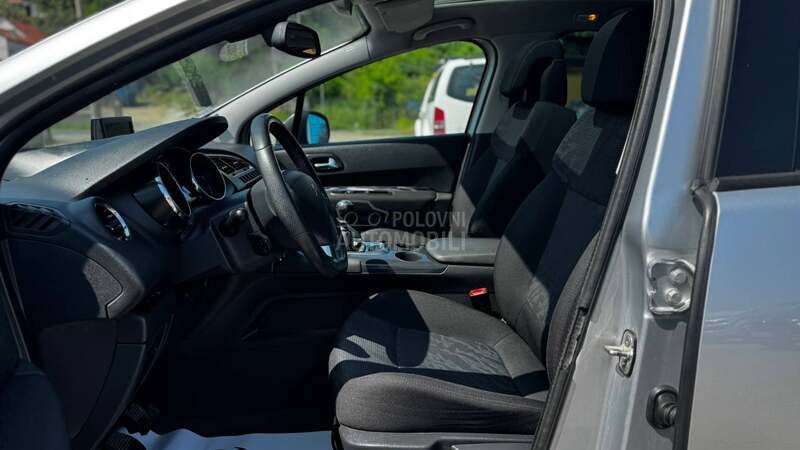 Peugeot 3008 1.6 allure pano nav