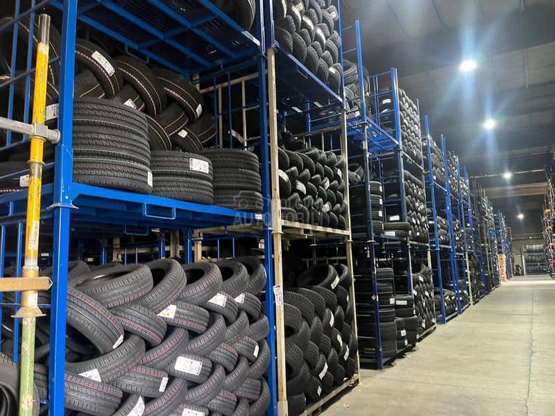 Dunlop 215/40 R17 Letnja