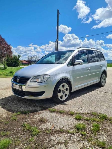 Volkswagen Touran Boce do 2032
