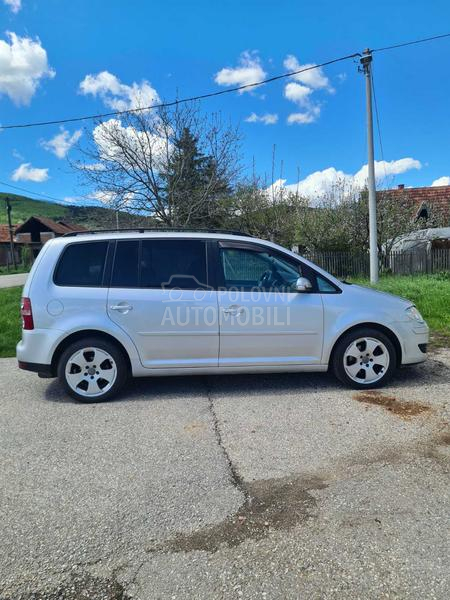 Volkswagen Touran Boce do 2032