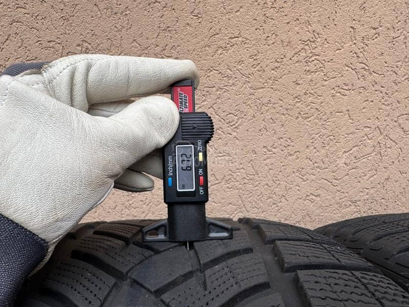 Goodyear 285/40 R21 Zimska