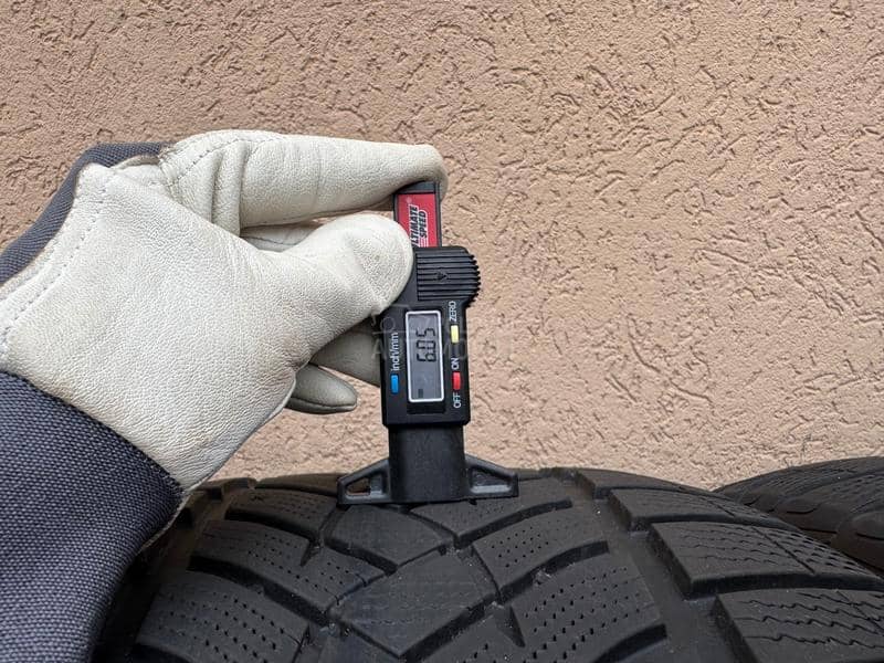 Goodyear 285/40 R21 Zimska