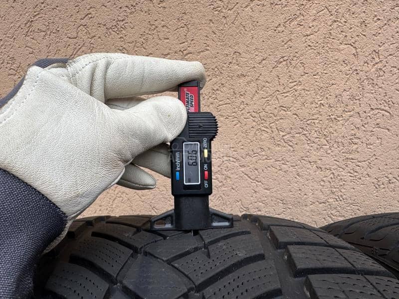 Goodyear 285/40 R21 Zimska