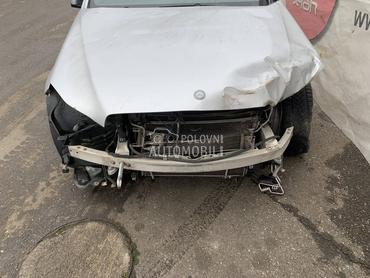 Mercedes Benz E Klasa 2014 -  kompletan auto u delovima