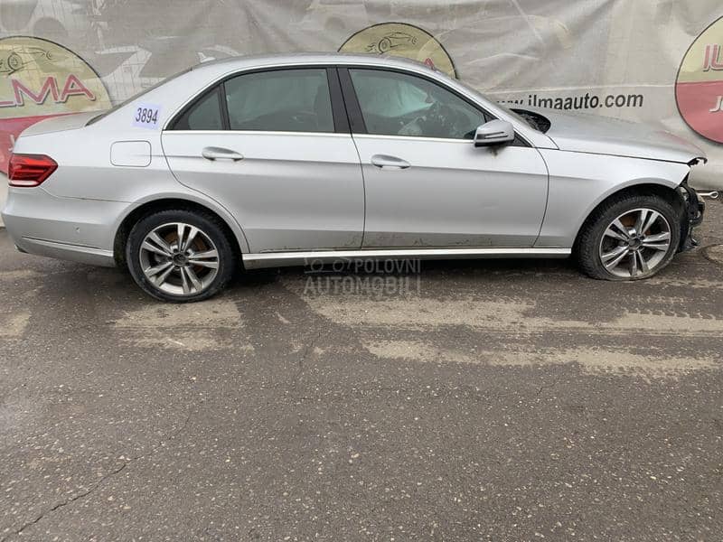 Mercedes Benz E Klasa 2014 -  kompletan auto u delovima
