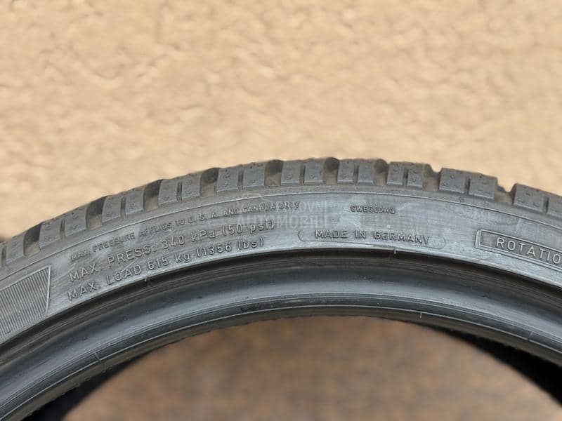 Dunlop 235/35 R19 Zimska