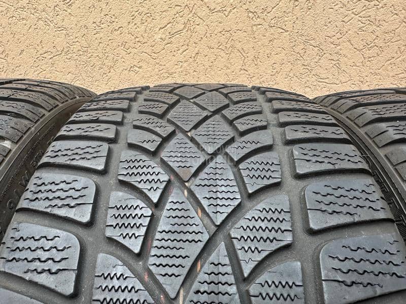 Dunlop 255/30 R19 Zimska